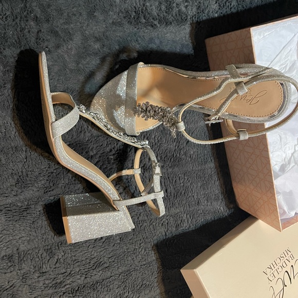 Badgley Mischka shoe - Picture 2 of 2